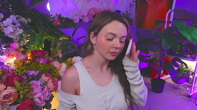 KristaBrooks online show from October 8, 2:10 pm