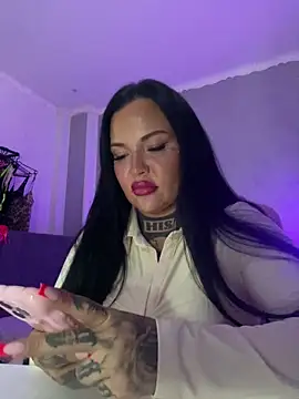  MelinaCurves  online show from May 18, 10:27 pm