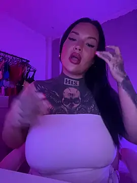  MelinaCurves  online show from May 15, 10:23 pm