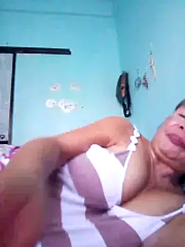 sexylizzy4u online show from April 8, 2:35 am