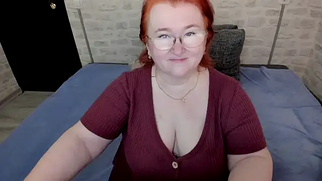 leiamillersonn online show from December 2, 7:10 am