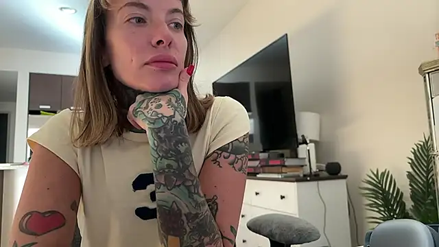 airgeadx online show from October 6, 5:51 pm