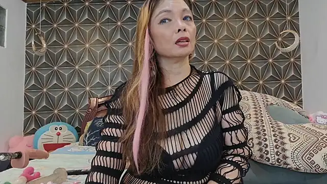 yummymeily online show from October 18, 5:37 pm