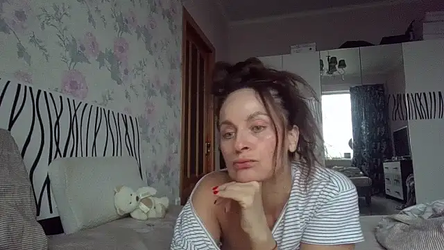 LindaStarS online show from May 9, 4:42 pm