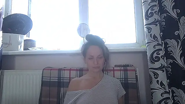 LindaStarS online show from May 16, 5:32 am