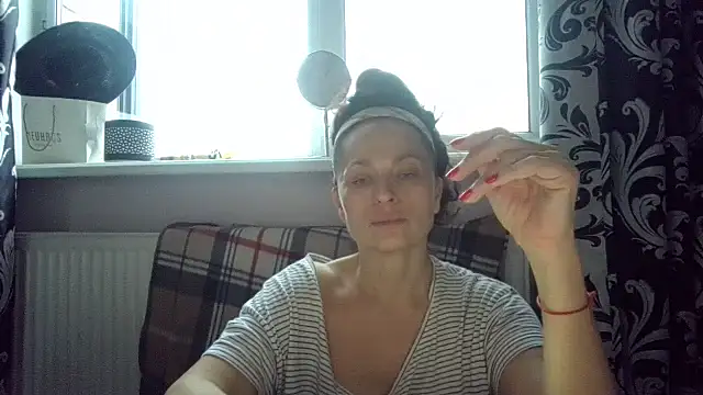 LindaStarS online show from May 10, 5:04 pm
