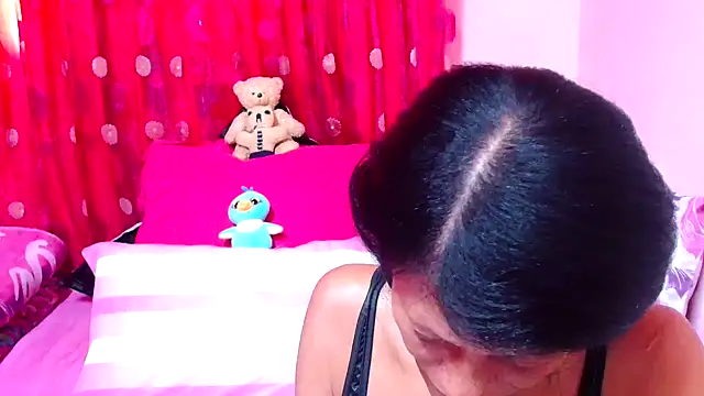 SLUTTYROXY online show from November 3, 4:49 am