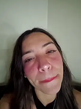 loveuu-bae online show from May 9, 4:03 am