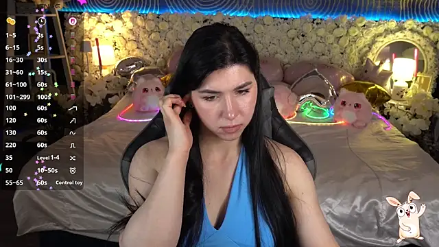 EmilyCandyy online show from May 12, 6:10 am