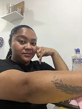 yanza2002 online show from March 11, 10:45 pm