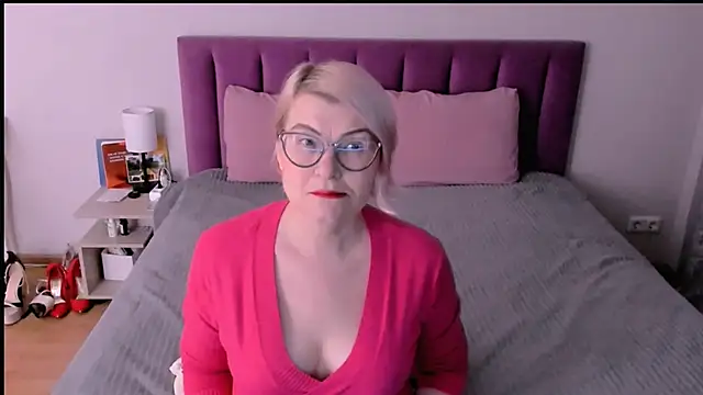 sabrinamacmarren online show from December 3, 3:14 pm