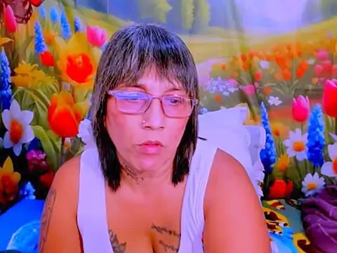 indianroxy online show from May 5, 5:49 pm