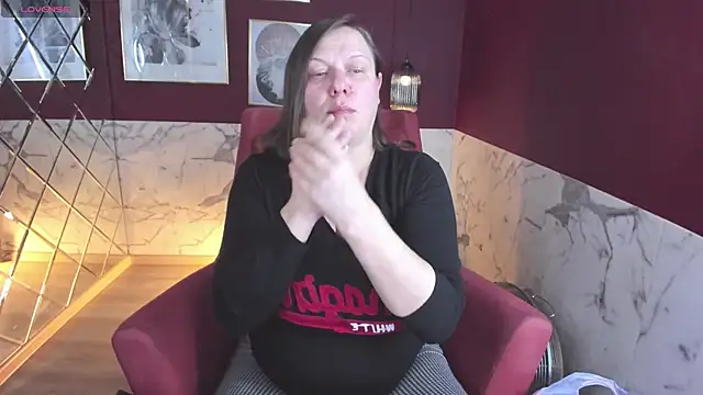 KellyPerfection online show from November 16, 5:31 am