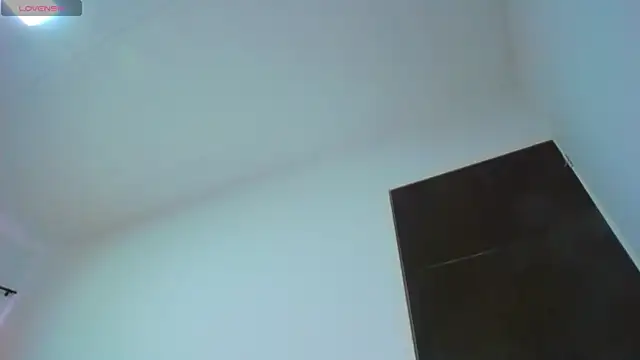 ashelymalefica online show from April 8, 8:44 pm