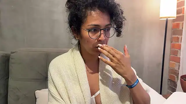 illaroom online show from October 22, 10:48 pm