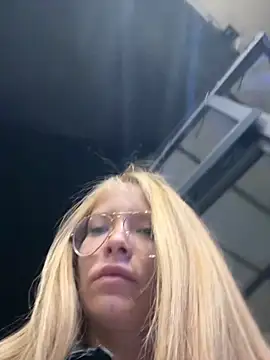 AnastasiaAniess online show from September 28, 8:47 pm