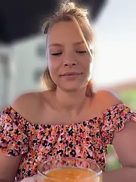 AnastasiaAniess online show from May 20, 5:21 pm