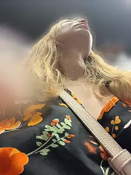 AnastasiaAniess online show from May 12, 10:33 am