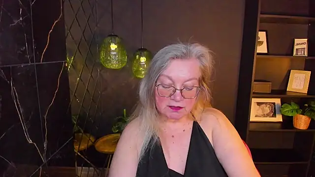 NataliMellow online show from April 5, 5:23 pm