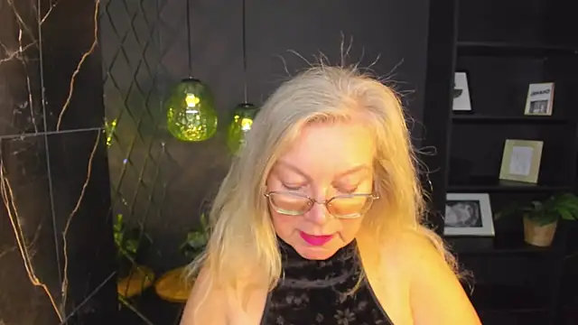 NataliMellow online show from October 24, 1:18 pm