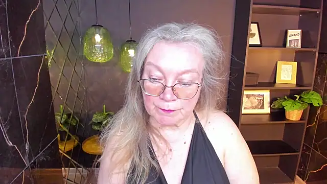 NataliMellow online show from May 18, 1:17 pm