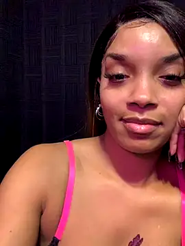 Rakiyahcharms online show from October 28, 9:30 pm