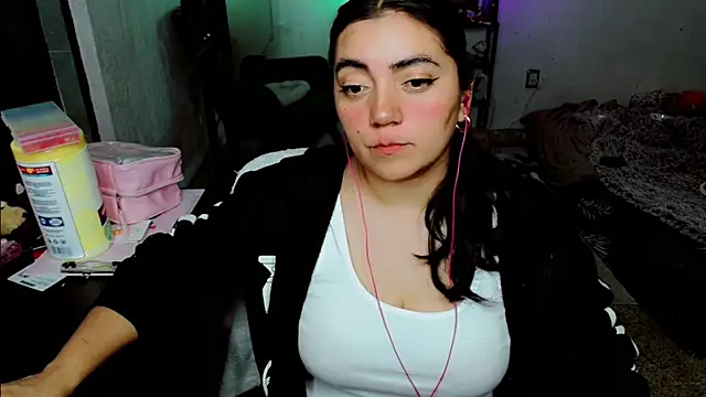 Snapshot of CuteCumSlut666 chatting on September 17, 8:18 pm CuteCumSlut666 online show from September 17, 8:18 pm