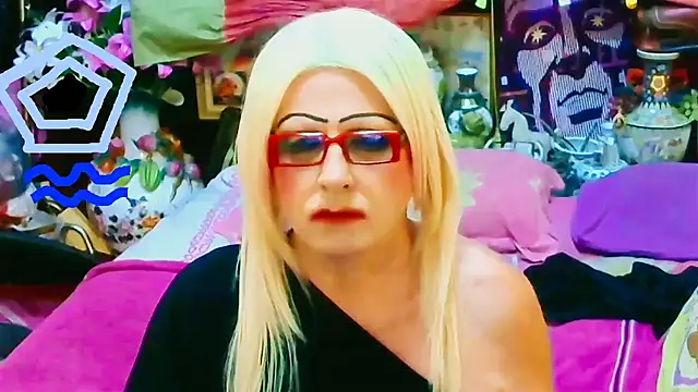 Goldeena online show from September 29, 9:53 pm