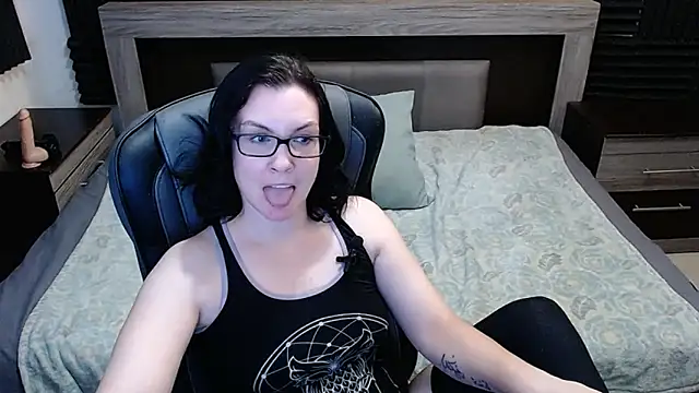 Snapshot of DesreRose chatting on September 29, 11:32 pm DesreRose online show from September 29, 11:32 pm
