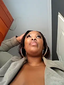 SWEETDOLLY29XX online show from May 21, 10:35 am
