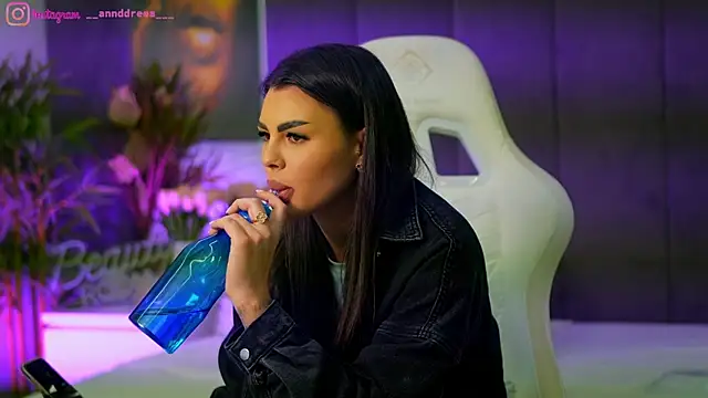 perfectt33n online show from November 7, 2:00 pm