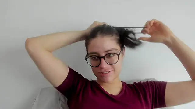 HazelKush online show from March 20, 10:25 pm