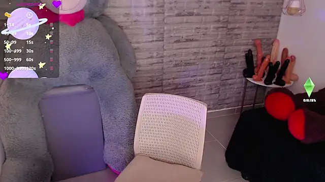 TinnaCobb online show from May 23, 11:30 am