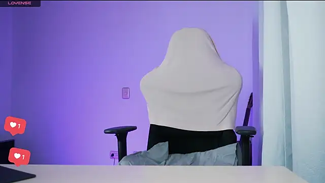 Elle online show from November 21, 1:18 am