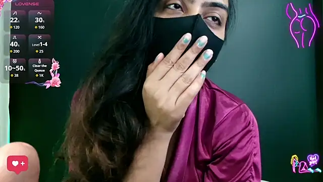 DesiZoya online show from May 3, 9:51 pm