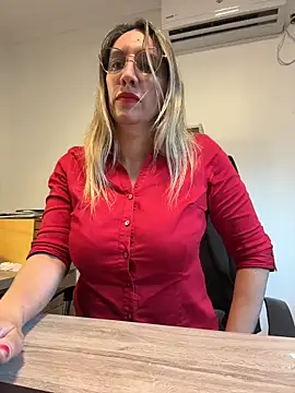 Gatitacarlita online show from May 26, 7:24 pm