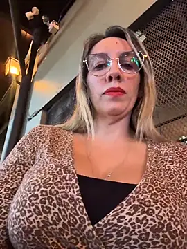 Gatitacarlita online show from May 16, 10:31 pm
