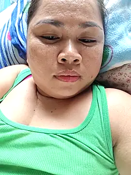 XXLorie 02 online show from May 16, 12:46 am