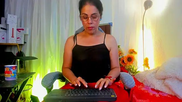 girasol walton online show from May 18, 2:45 pm