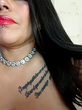 chelaqueen  online show from November 11, 7:55 pm