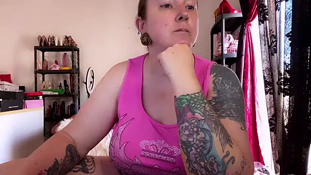 kisicaxx online show from May 13, 1:39 pm