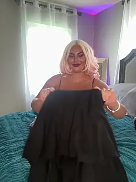 lovely beast online show from September 8, 3:11 pm