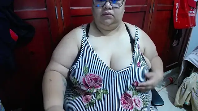 hotlesby4uxxx online show from May 23, 1:53 pm