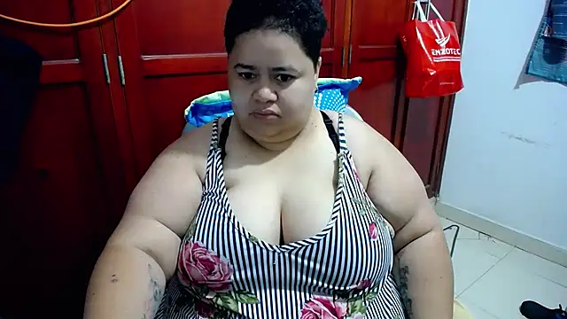 hotlesby4uxxx online show from May 25, 2:05 pm