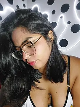 missmelissa  online show from May 23, 12:47 pm