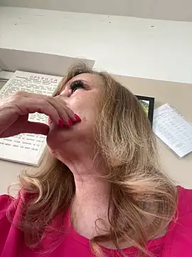 Irina2909xh online show from May 22, 10:24 am