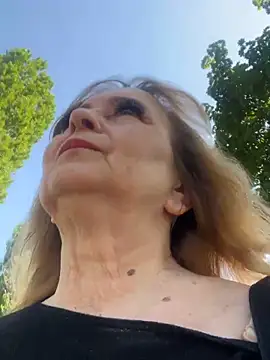 Irina2909xh online show from May 19, 12:23 pm