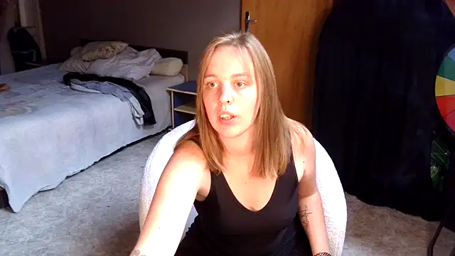 Snapshot of MissGirly chatting on September 15, 12:02 pm MissGirly online show from September 15, 12:02 pm