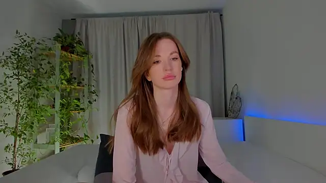 Snapshot of Masha_01 chatting on October 12, 1:13 pm Masha 01 online show from October 12, 1:13 pm