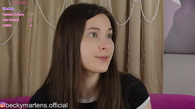 BeckyMartens online show from May 17, 3:38 am